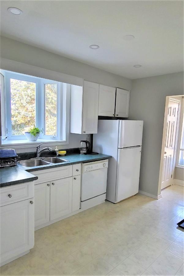 Queen Bedroom With Private Washroom Near 401, 404, Dvp, Markham, North York, Free Parking Toronto Exterior foto