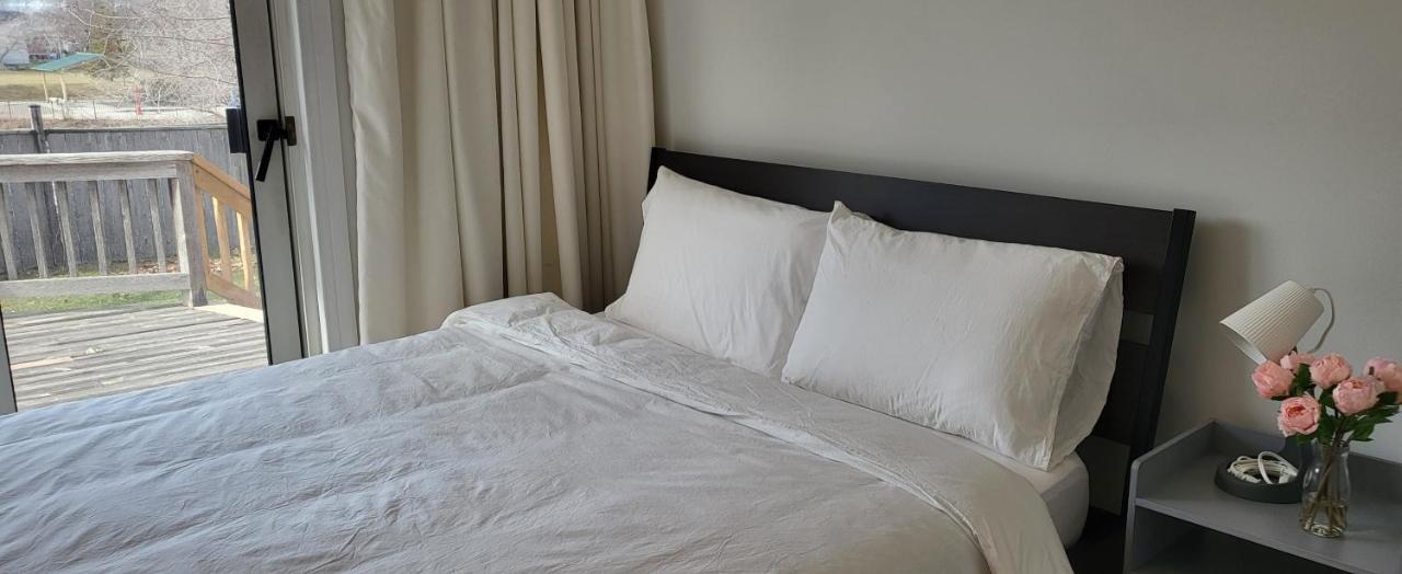 Queen Bedroom With Private Washroom Near 401, 404, Dvp, Markham, North York, Free Parking Toronto Exterior foto